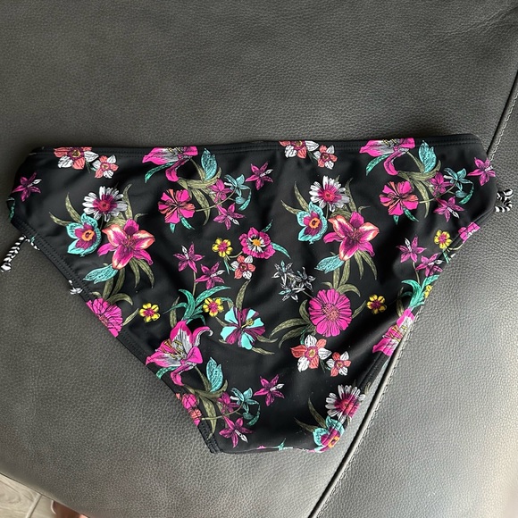 VENUS Lascana Floral Bikini Bottom Side Tie Size 12 - Picture 3 of 5